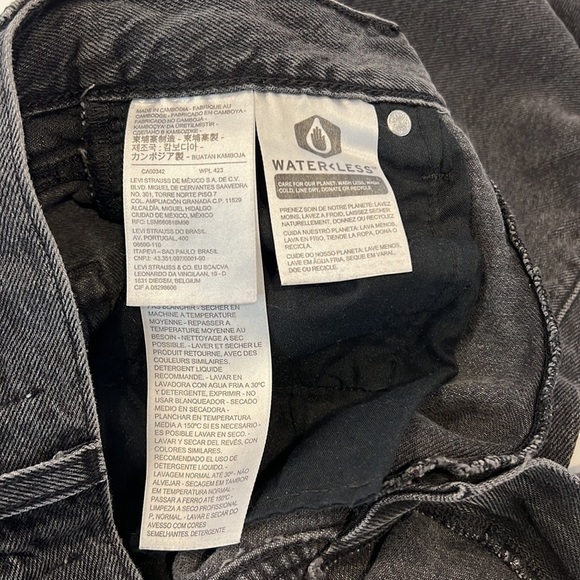 LEVI’S Women’s Dark Wash Black High Loose Tapered Leg Jeans size 24 - Picture 11 of 13